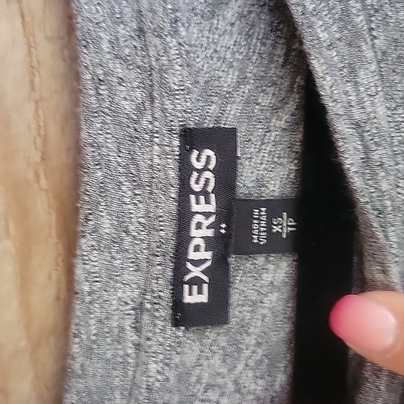 Express Gray Tee with Black Chiffon Like Hem Size XSmall - Picture 2 of 5